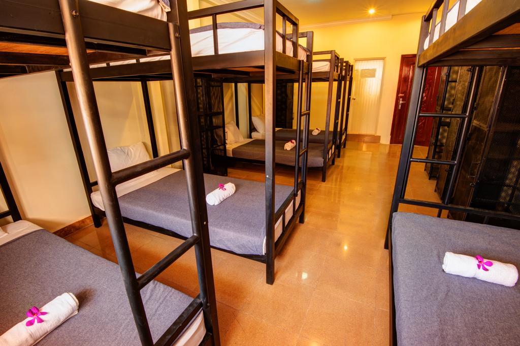 B52 Hostel Phnom Penh Esterno foto