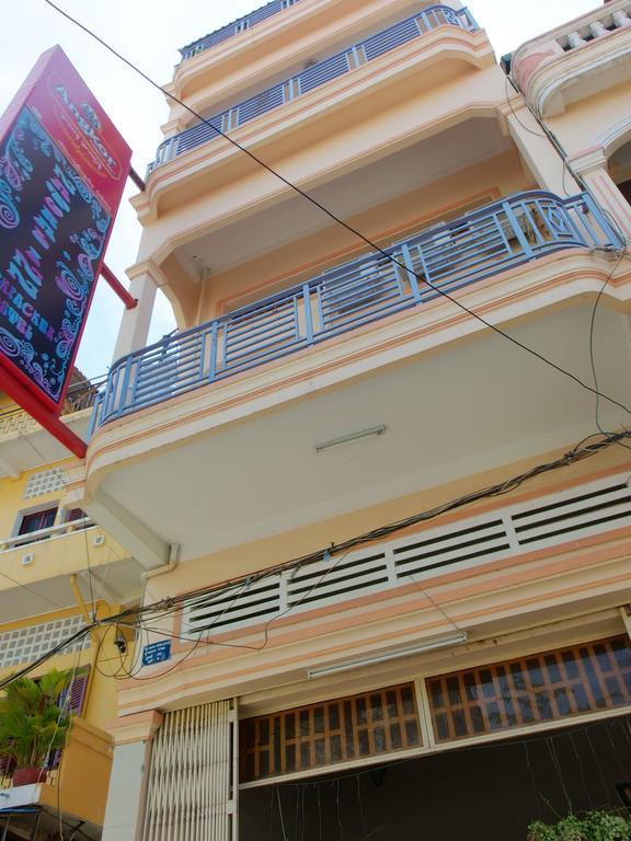 B52 Hostel Phnom Penh Esterno foto